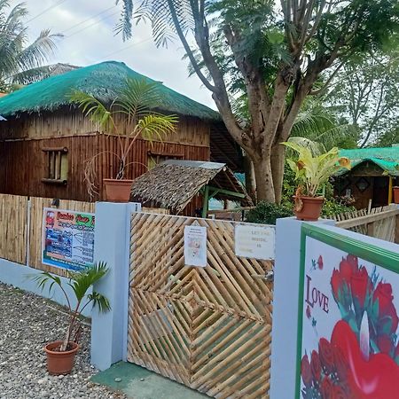 Moalboal Bamboo House / Rooms Exterior foto