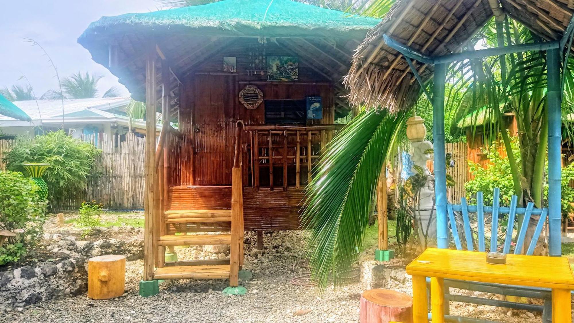 Moalboal Bamboo House / Rooms Exterior foto