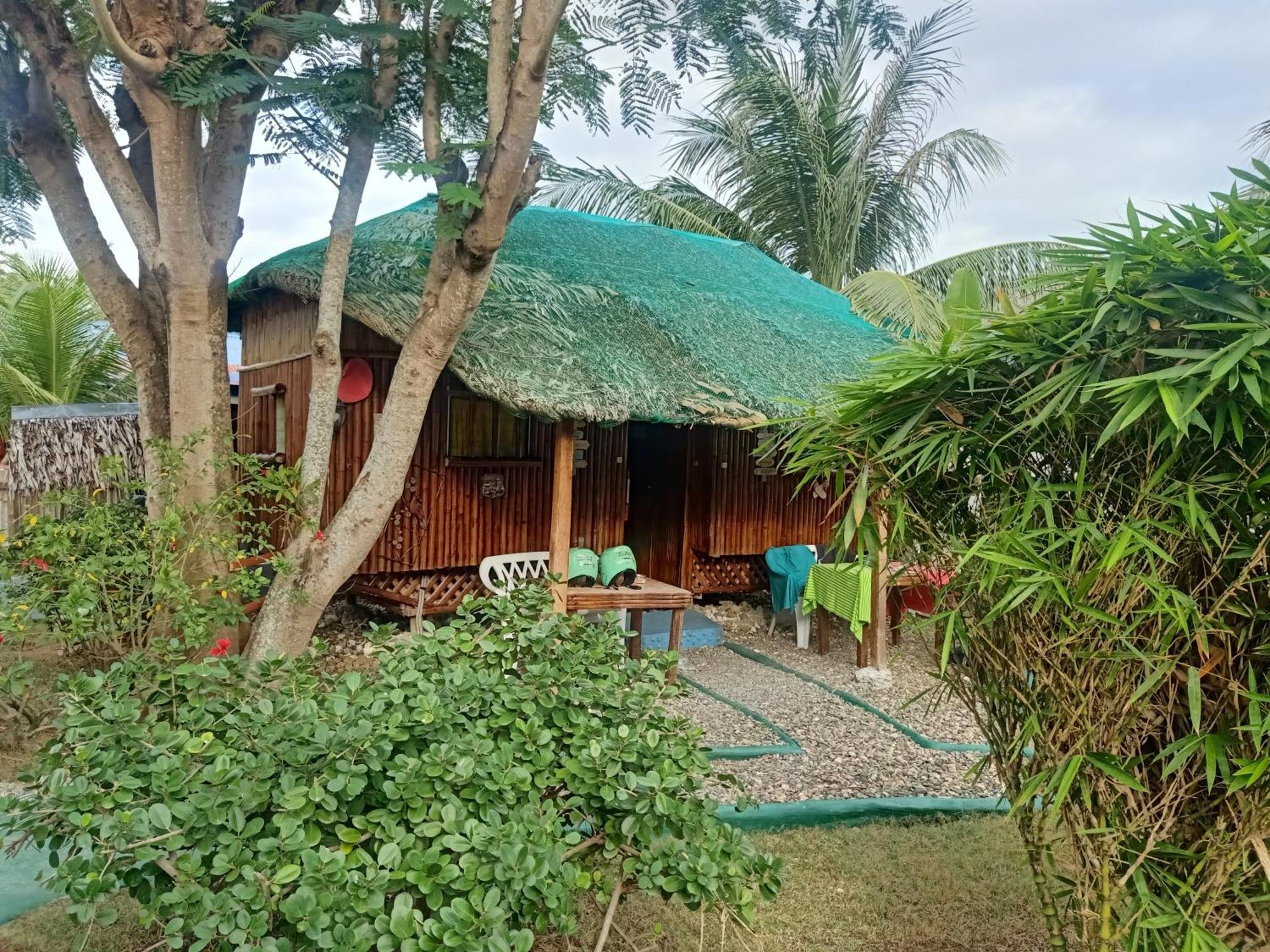 Moalboal Bamboo House / Rooms Habitación foto